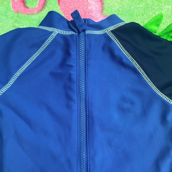 Carter’s one pc dino zip up rash guard EUC WORN 1x - Picture 4 of 8